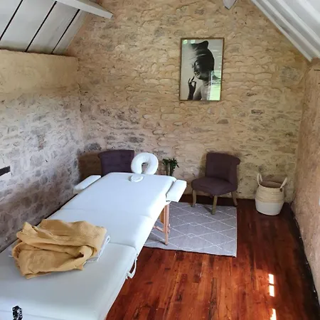Les Pierres Lotoises - Dhotes Le Pigeonnier Bed & Breakfast Reilhaguet